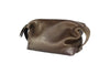 Necessaire hombre caballero Bolsa para viaje Piel Canela color cafe choclolate Elaborada por manos Mexicanas koon artesanos mexicanos ideal para viajar y para excursiones lleva tus articulos de viaje de baño piel de res mendele